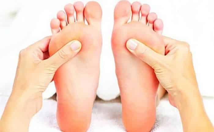 hội chứng bàn chân bẹt ở người lớn