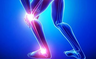 đau khớp gối khi đứng lên ngồi xuống nguy hiểm không