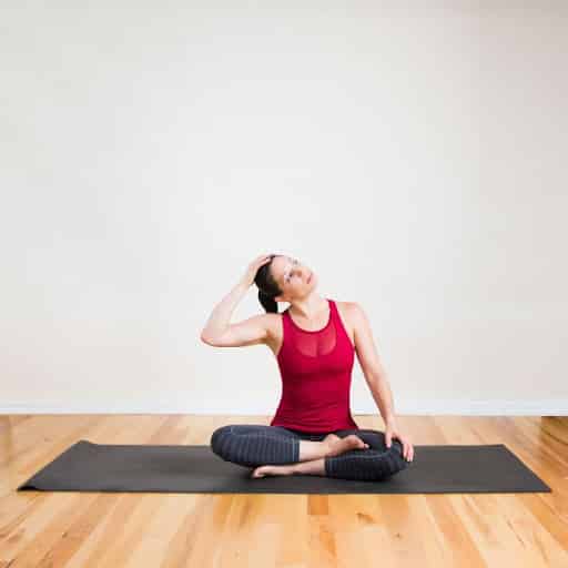 Nhiều bài tập yoga hỗ trợ giảm đau vai gáy rất hiệu quả